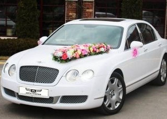 Аренда аренда белого bentley flying spur с водителем с водителем, фото