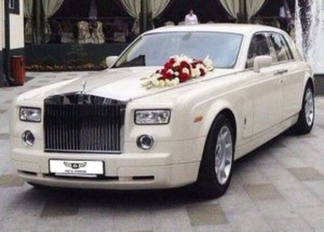 Аренда аренда седана rolls-royce phantom с водителем с водителем, фото