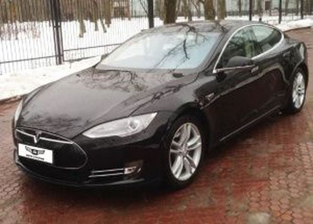 Аренда аренда черного tesla s на свадьбу на свадьбу, фото