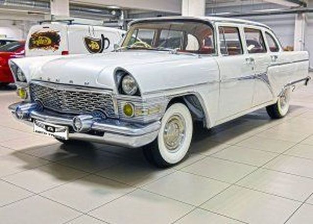 Аренда аренда ретро-автомобиля газ-13 чайка с водителем с водителем, фото