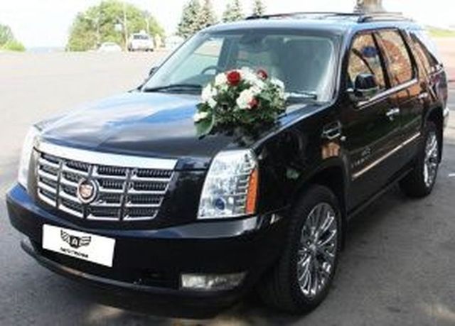 Аренда аренда черного cadillac escalade 3 с водителем с водителем, фото