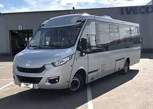 Автобус IVECO Daily на свадьбу в Москве, фото