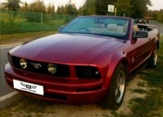 Аренда аренда красного спорткара ford mustang на свадьбу на свадьбу, фото