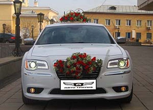 Аренда аренда chrysler 300с с водителем с водителем, фото