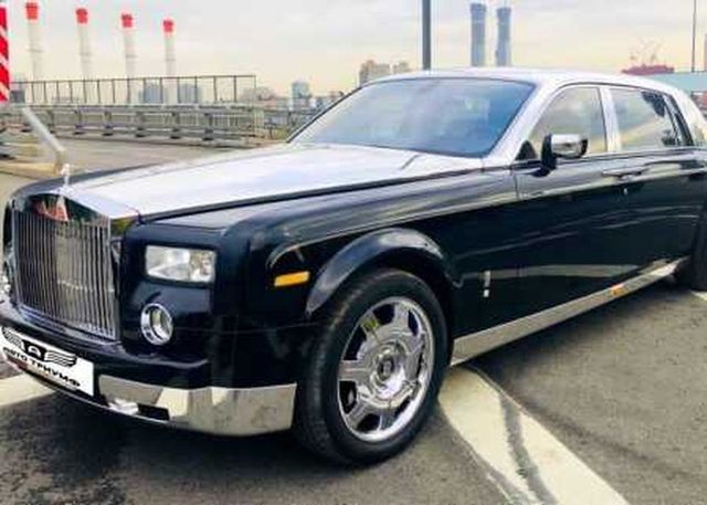 седан rolls-royce phantom с водителем, фото