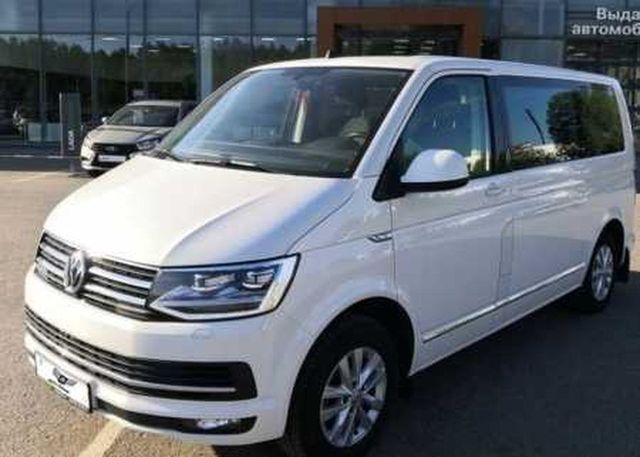 Минивэн Volkswagen Multivan 2017