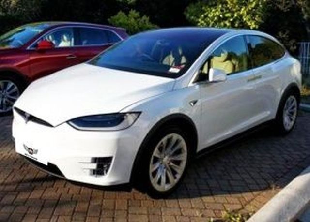 Аренда аренда tesla x на свадьбу на свадьбу, фото