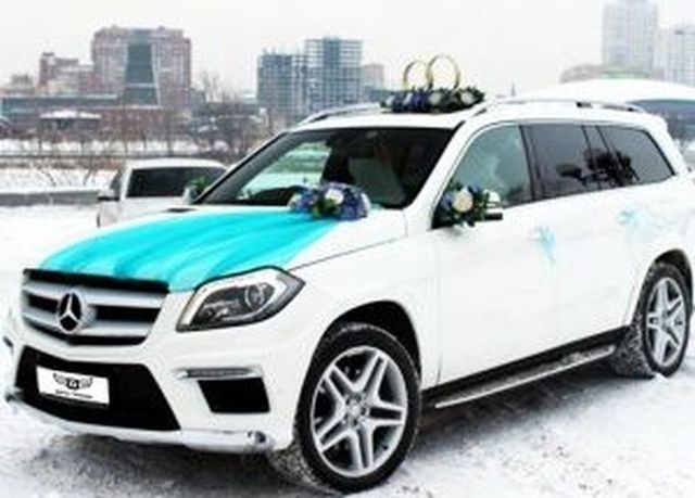 Аренда Аренда белого джипа (внедорожника) merсedes-benz gl amg на свадьбу на свадьбу