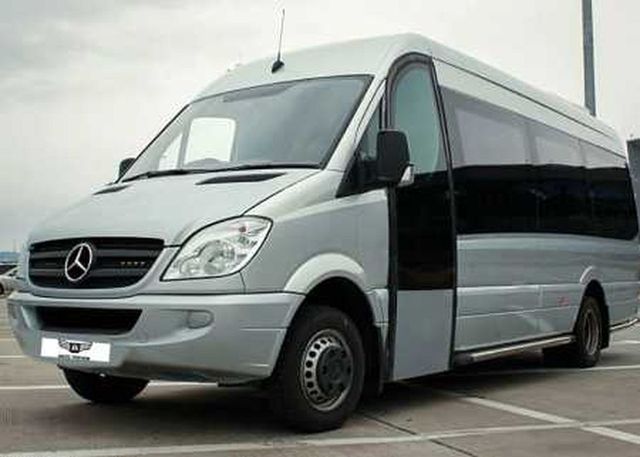 Аренда Аренда белого микроавтобуса mercedes-benz sprinter с водителем с водителем, фото
