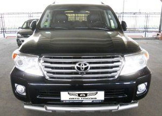 Аренда аренда черного джипа toyota land cruiser 200 с водителем с водителем, фото