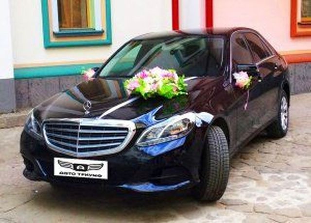 Аренда аренда mercedes-benz e212 на свадьбу