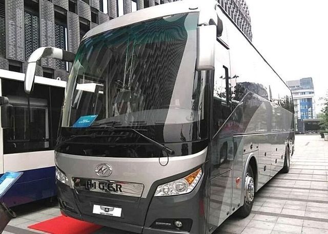 Заказ автобуса с водителем на свадьбу
